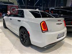 کرایسلەر 300